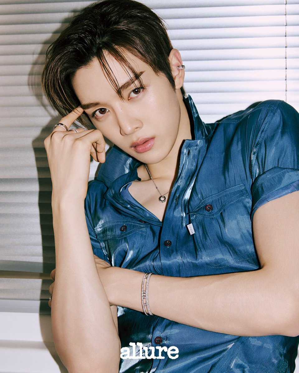 无限循环的抽象信封艺术