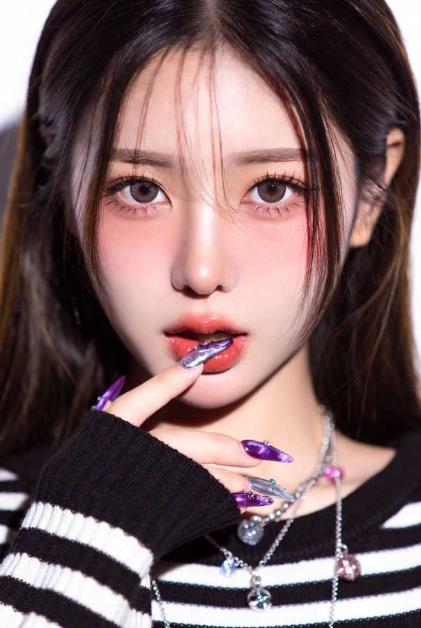 指尖上的凝视