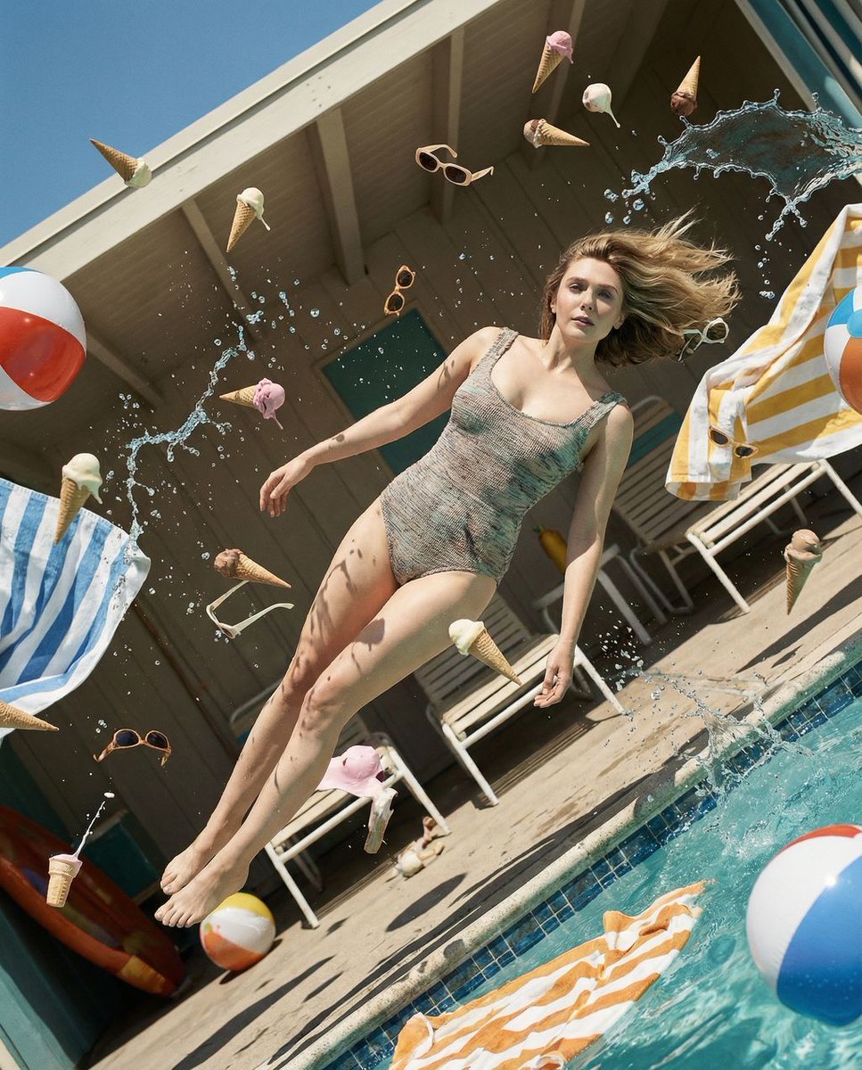 零重力夏日泳池的定格混乱时刻